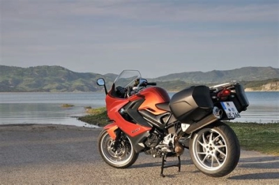 BMW F 800 GT maintenance and accessories