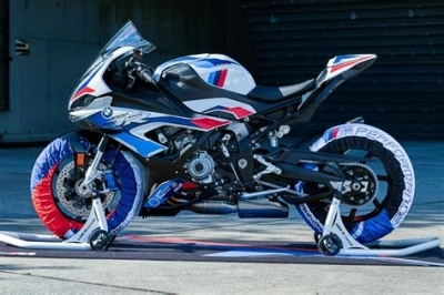 BMW M 1000 RR M ABS  maintenance and accessories