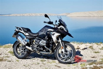 BMW R 1200 R maintenance and accessories