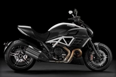 Mantenimiento y accesorios Ducati 1200 Diavel C Cromo ABS 