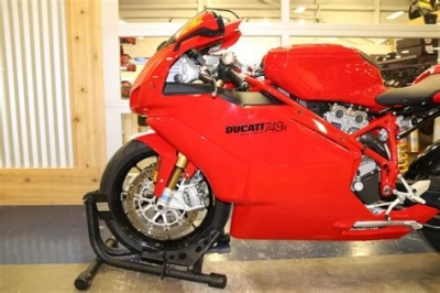 Mantenimiento y accesorios Ducati 749 R