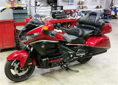 Honda GL 1800 F Goldwing ABS  maintenance and accessories