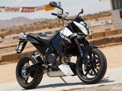 KTM 690 Duke maintenance and accessories