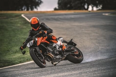 KTM 790 Duke J ABS  maintenance and accessories