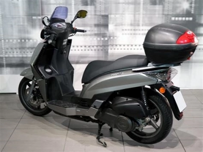 Kymco People 300 I 4T maintenance and accessories