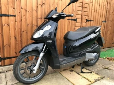 Piaggio Carnaby 125 maintenance and accessories