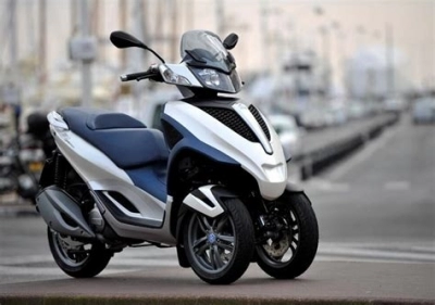Piaggio MP3 300 LT Yourban D LT Yourban  maintenance and accessories