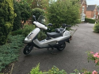 Piaggio Super Hexagon 250 maintenance and accessories