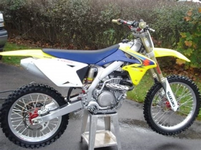 Suzuki RMZ 450 maintenance and accessories