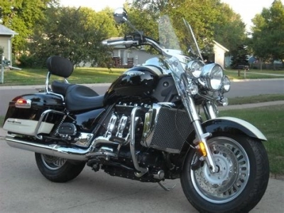 Triumph Rocket III 2300 D Touring ABS  maintenance and accessories