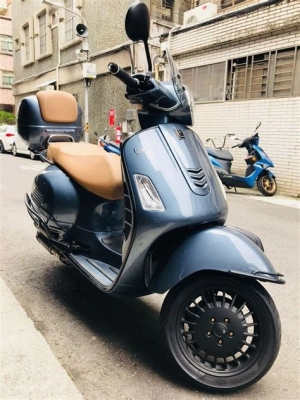 Vespa GTS 300 IE H GTS 300; ABS  maintenance and accessories