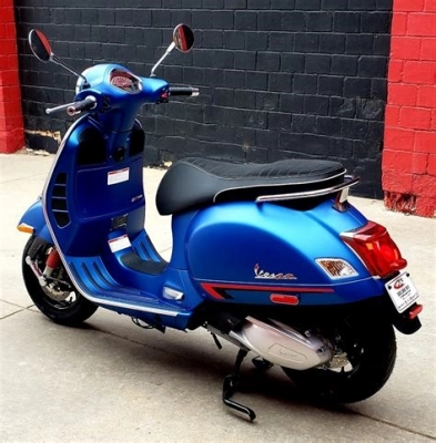Vespa GTS 300 Super HPE IE L ABS  maintenance and accessories