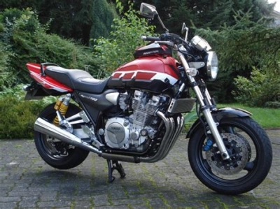 Yamaha XJR 1300 SP maintenance and accessories