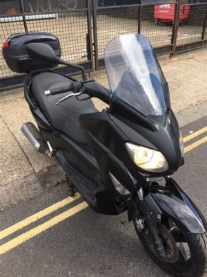 Yamaha YP 250 R A X-max  maintenance and accessories