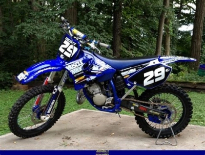 Yamaha YZ 125 maintenance and accessories