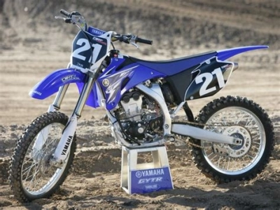 Yamaha YZ 250 maintenance and accessories