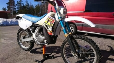 Yamaha YZ 250 LC maintenance and accessories